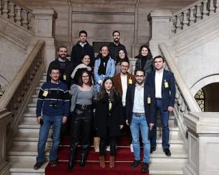 Federação de Associações Juvenis de visita ao Parlamento.