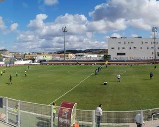 Campeonato de Portugal: Beira-Mar e Torrense anulam-se em Torres Vedras (0-0).