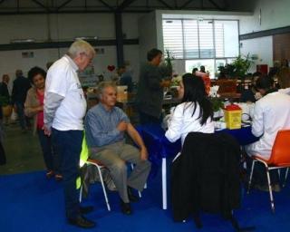 Lions promove Feira da Saúde no mercado de Ílhavo.