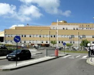 PSP, GNR e Bombeiros homenageiam profissionais de saúde.