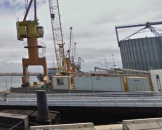 Gafanha da Nazaré: Peritos analisam estrutura flutuante do cais do ferry.