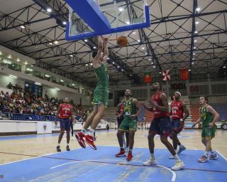 Liga de Basquetebol: Ovarense e Oliveirense com vitórias na segunda jornada.