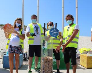 “Caça à Beata” recolheu perto de 18 mil pontas de cigarros na Praia da Barra.