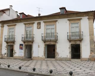 Aveiro: Galeria Morgados da Pedricosa acolhe exposição de obras inspiradas no Surf.