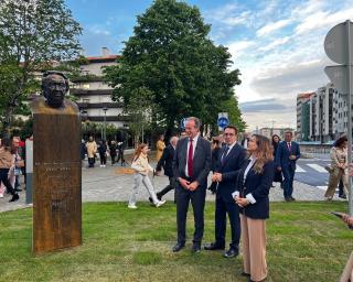 busto de homenagem a Girao Pereira perpetua "humanista" da politica