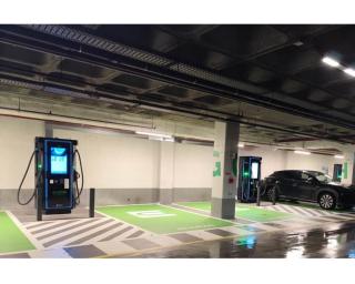 Glicínias Plaza inaugura novos postos de carregamento para veículos elétricos.