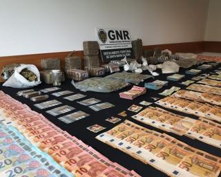 Feira: GNR deteve 19 pessoas em operação de combate ao tráfico de estupefacientes.