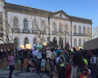 Alunos de Aveiro em dia de Greve Climática.