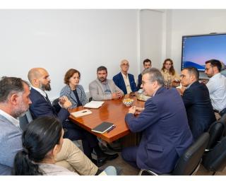 Os Deputados do Partido Socialista, eleitos pelo círculo eleitoral de Aveiro, visitaram a Unidade Local de Saúde (ULS) da Região de Aveiro, acompanhados dirigentes e autarcas do PS nos concelhos daquela região. Deputados, dirigentes e autarcas do PS defenderam “mais investimento, recursos humanos e autonomia para garantir cuidados de saúde de proximidade e respostas atempadas às populações”. A visita permitiu conhecer o ponto de situação dos investimentos em curso e previstos, bem como identificar os princi