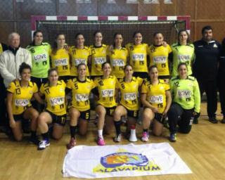 Alavarium eliminado da Taça Challenge de andebol feminino.