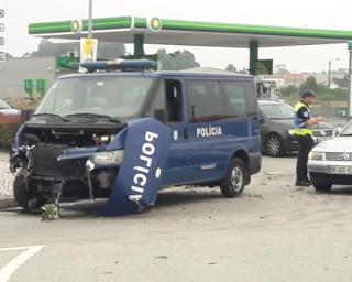 Homem que se barricou em autocaravana em Ovar acusado de 15 crimes.