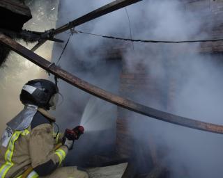 Fábricas de calçado destruídas por incêndio em Cucujães.