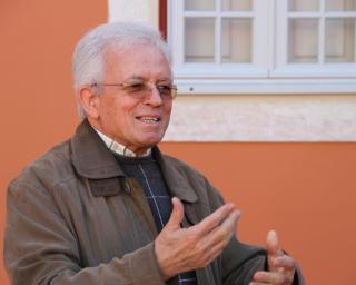 Faleceu o Padre João Gonçalves.