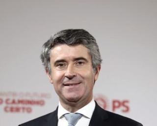 Alberto Souto Miranda declara apoio a José Luís Carneiro na candidatura à liderança do PS.