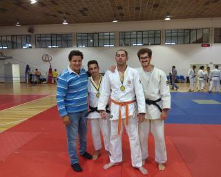 Dois atletas da AAUAv medalhados em prova de judo.