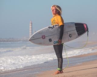 Miss Costa Nova Cup com surf no feminino na Costa Nova.