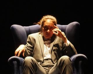 Aveiro recebe o espetáculo “Sr. Moedas” em estreia no Teatro Aveirense.