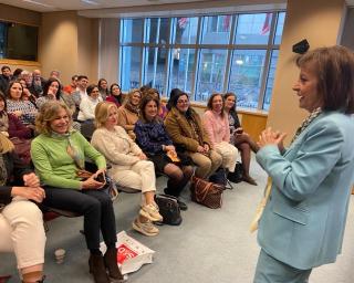 Mulheres socialistas visitam Parlamento Europeu.