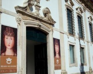 Museu de Santa Joana recebe mostra de trabalhos do concurso Aveiro Jovem criador.
