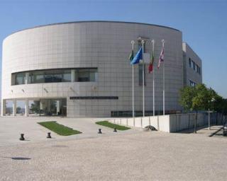 Empreitada de 300 mil euros na Giesta e Perrães.