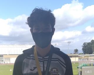 Atletismo: Diogo Bastos (Os Ílhavos) é campeão nacional sub18 nos 300 metros.