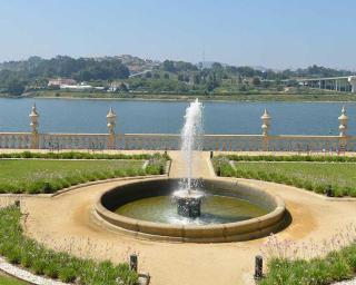 Bairrada mostra-se no Porto em ação no palácio do Freixo.