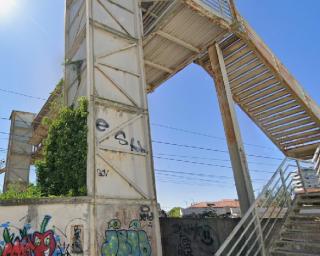 cidadãos exigem reabertura de passagem superior sobre a linha do norte