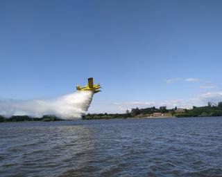 Pateira de Fermentelos testada no abastecimento de aviões de combate a incêndios.