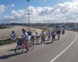 Duzentos alunos do Agrupamento de Escolas da Gafanha da Encarnação caminharam e pedalaram pelo Ambiente.