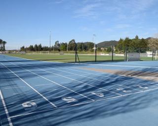 Albergaria: Branca inaugura pista de atletismo.