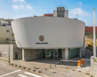 PJ deteve suspeito de vários crimes de pornografia de menores.