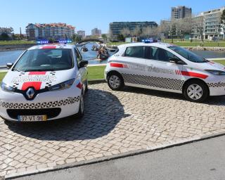 Aveiro: Polícia Municipal recebe duas viaturas elétricas.
