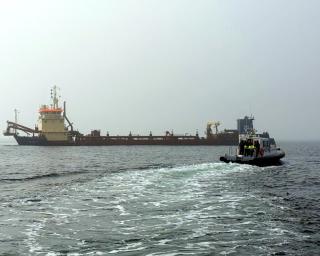 porto de aveiro retoma dragagens no acesso ao porto