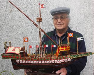 Exposição de miniaturas de barcos na Comur.