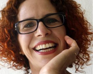  Renata Flaiban Zanete vence premio literário Prémio Literário Aldónio Gomes