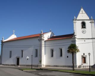 Pároco de Recardães celebra 50 anos de ordenação.