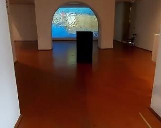 Exposição “Coreografia de sombras” mostra objetos recolhidos na ria.