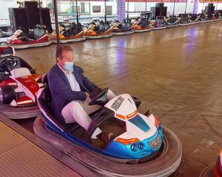 Ria Luna Park com 30 diversões no parque de feiras de Aveiro.
