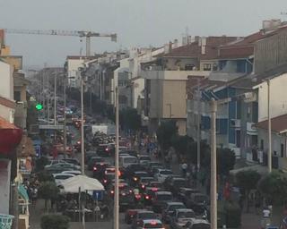 Rotunda da Barra passa teste de stress mas ouvem-se apelos à criação de corredor para veículos de emergência.