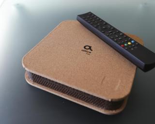 Altice aplica cortiça no mundo da tecnologia.