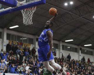 Basquetebol: Sangalhos vence pela primeira vez na Liga.