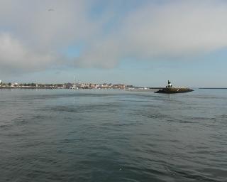 Veleiro em risco entrou na barra de Aveiro sem ancoradouro definido.