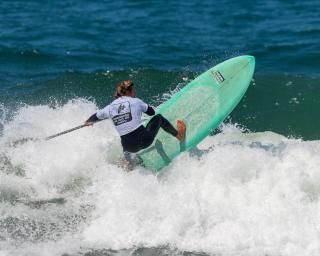 Kathleen Barrigão e João Dantas sagraram-se campeões nacionais de Longboard em São Jacinto.