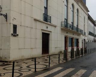Aveiro: Pandemia antecipa obra de reabilitação do Teatro Aveirense.