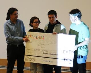 Aveiro: Espelho inteligente vence concurso Tech Lab.