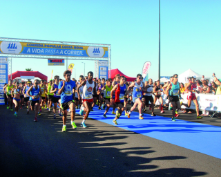 Corrida na Costa Nova condiciona o trânsito ao final da tarde.