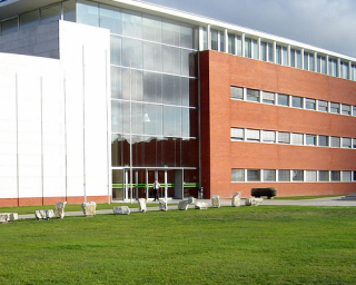 Universidades de Aveiro e do Minho juntas em formação de professores em contexto online.