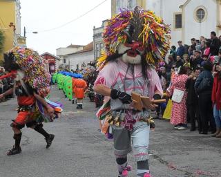 Desfiles de Carnaval agendados para domingo e terça.