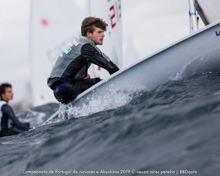 Costa Nova: Miguel Santos qualifica-se para o Campeonato Europeu de Laser.