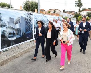 Anadia: Ministra da habitação visitou obras de construção de casas em Ancas.